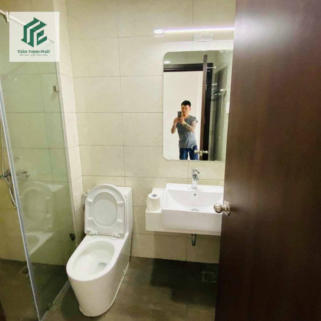 Cho thuê căn hộ Picity 2pn2wc tháp P4 wc